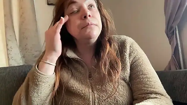 Snapshot of cumwithmee3 chatting on 10.28.25 cumwithmee3 online show from 10.28.25