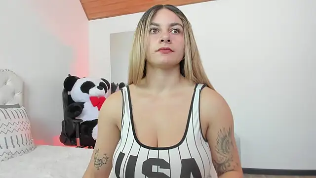 AtheneaRossi online show from 01.21.25