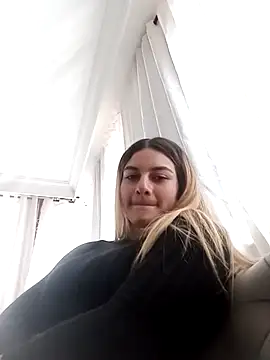 AtheneaRossi online show from 03.06.25