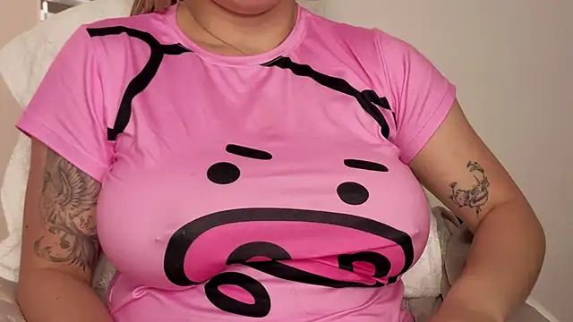 AtheneaRossi online show from 10.16.25