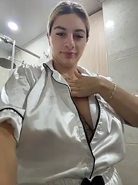 AtheneaRossi online show from 03.31.26