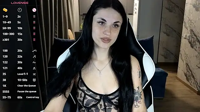 Mary   Moore online show from 09.28.25