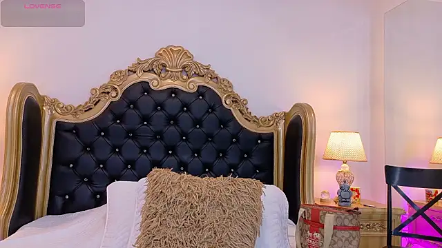 AdelinaVans online show from 03.16.26