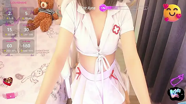 Yuka Chan online show from 02.12.25