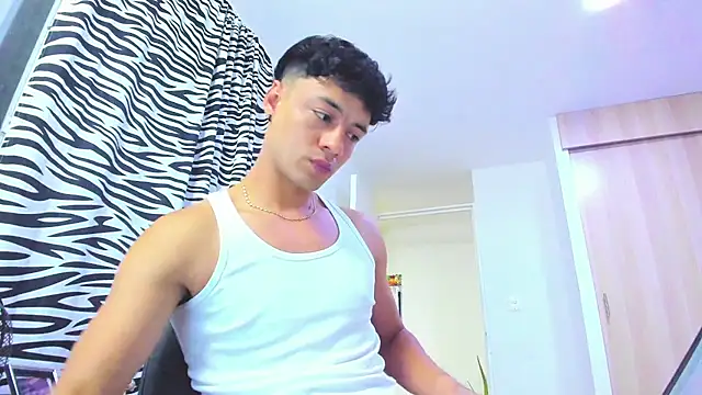 Snapshot of Sebastian-Dash chatting on 02.05.25 Sebastian-Dash online show from 02.05.25