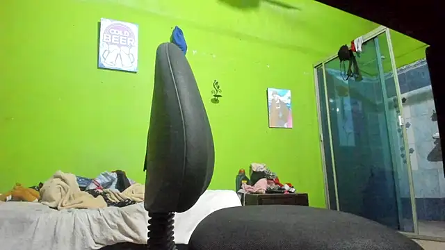 Snapshot of Brenda_Smith69 chatting on 09.18.25 Brenda Smith69 online show from 09.18.25