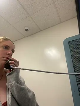 Snapshot of MsLG12301 chatting on 02.18.25 MsLG12301 online show from 02.18.25