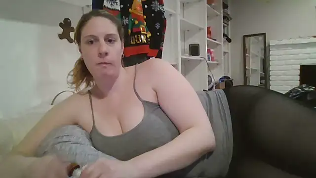 Snapshot of MsLG12301 chatting on 02.24.25 MsLG12301 online show from 02.24.25