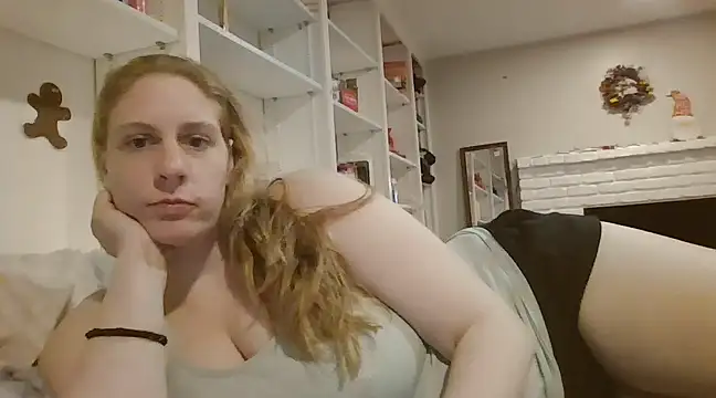 Snapshot of MsLG12301 chatting on 03.07.25 MsLG12301 online show from 03.07.25