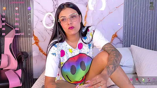 Snapshot of Shasa_8 chatting on 09.18.25 Shasa 8 online show from 09.18.25