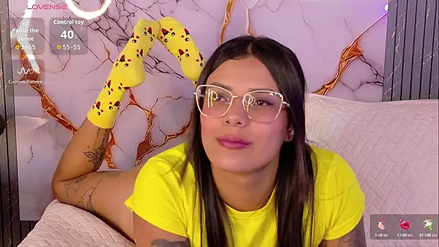 Snapshot of Shasa_8 chatting on 10.02.25 Shasa 8 online show from 10.02.25