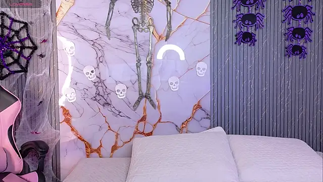 Snapshot of Shasa_8 chatting on 10.27.25 Shasa 8 online show from 10.27.25