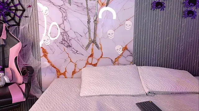 Snapshot of Shasa_8 chatting on 10.31.25 Shasa 8 online show from 10.31.25