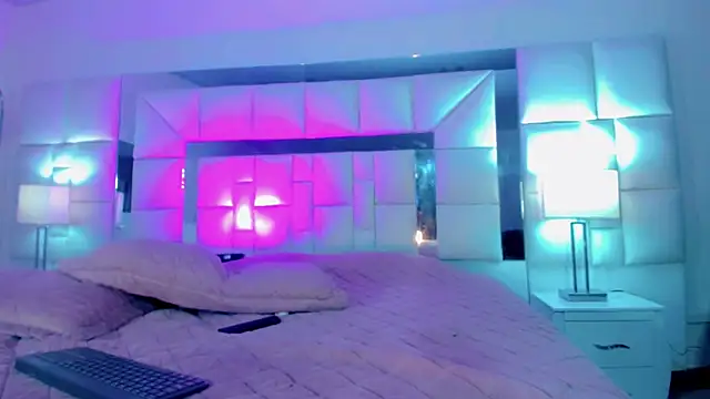 naomy  xx online show from 03.17.25