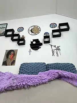 Snapshot of jamilaross chatting on 10.13.25 jamilaross online show from 10.13.25