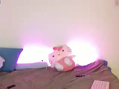 kittycatw online show from 12.27.24