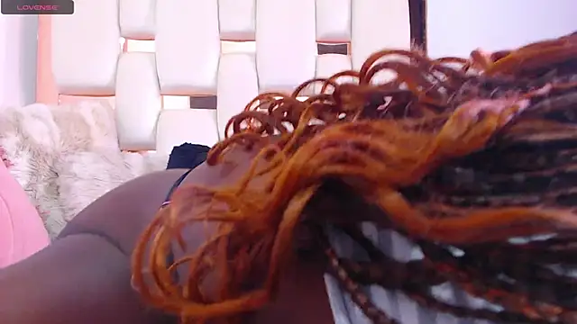 ItsVenuss online show from 11.10.25