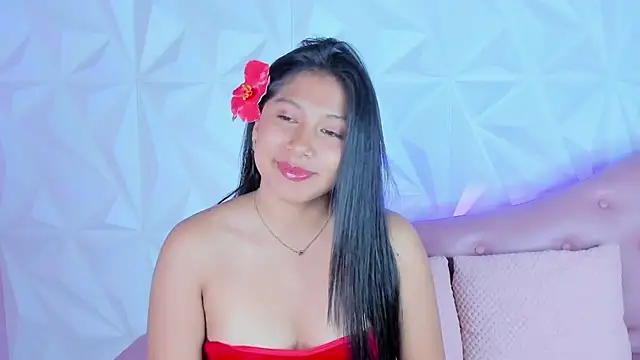 Snapshot of LinnaGardenia chatting on 12.06.24 LinnaGardenia online show from 12.06.24