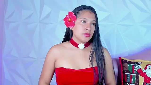 Snapshot of LinnaGardenia chatting on 12.14.24 LinnaGardenia online show from 12.14.24