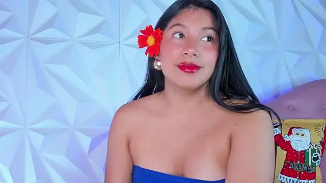 Snapshot of LinnaGardenia chatting on 12.24.24 LinnaGardenia online show from 12.24.24