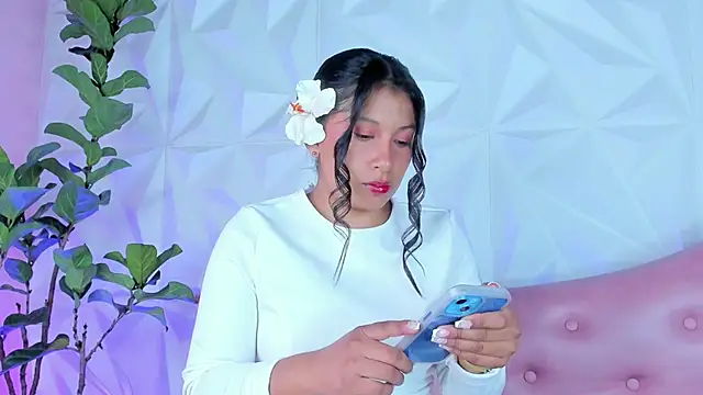 Snapshot of LinnaGardenia chatting on 01.21.25 LinnaGardenia online show from 01.21.25