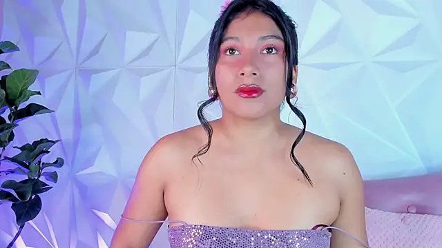 Snapshot of LinnaGardenia chatting on 01.25.25 LinnaGardenia online show from 01.25.25