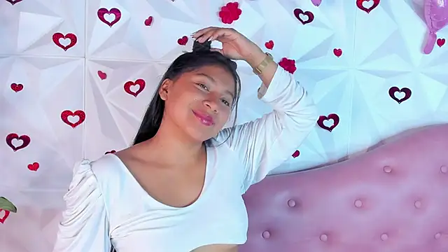 Snapshot of LinnaGardenia chatting on 02.19.25 LinnaGardenia online show from 02.19.25