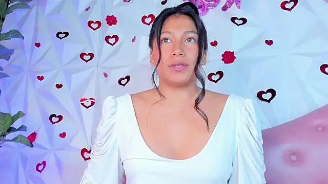 Snapshot of LinnaGardenia chatting on 02.19.25 LinnaGardenia online show from 02.19.25