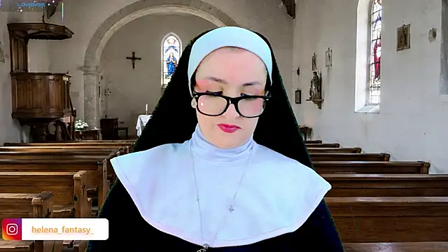 Snapshot of helenas_fantasy chatting on 06.18.26 helenas fantasy online show from 06.18.26