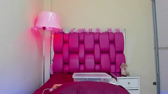 Snapshot of Gabriela_Brown chatting on 12.10.24 Gabriela Brown online show from 12.10.24