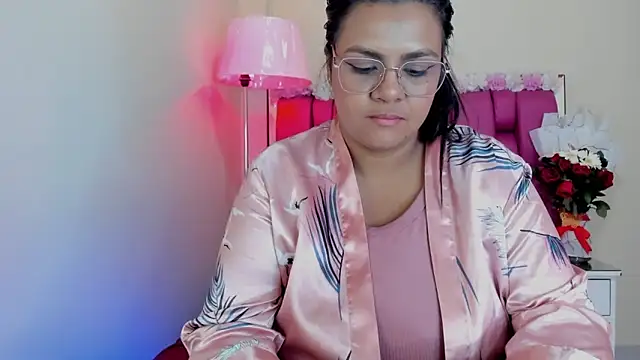 Snapshot of Gabriela_Brown chatting on 01.24.25 Gabriela Brown online show from 01.24.25