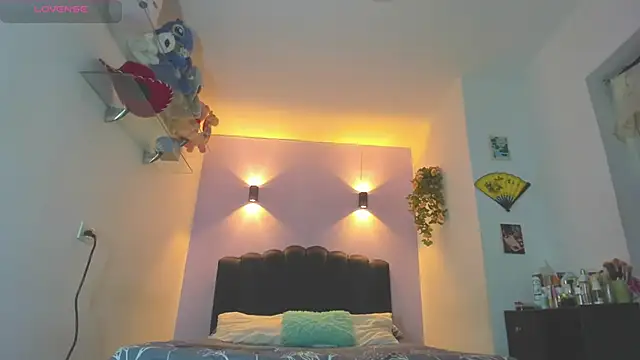 Sofia Clauss  online show from 05.30.26