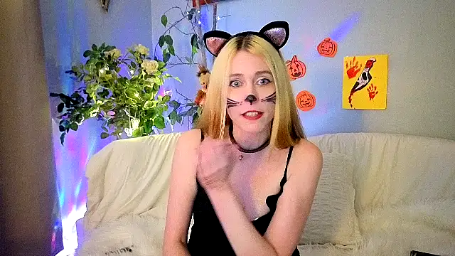 Snapshot of CanadianBeaver6969 chatting on 11.01.25 CanadianBeaver6969 online show from 11.01.25