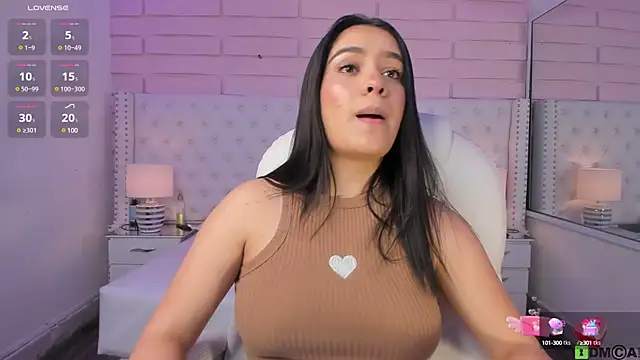 Snapshot of Yaaky_ chatting on 03.11.25 Yaaky online show from 03.11.25