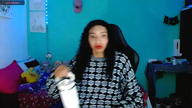 Snapshot of sensitive_brunette chatting on 03.08.26 sensitive brunette online show from 03.08.26