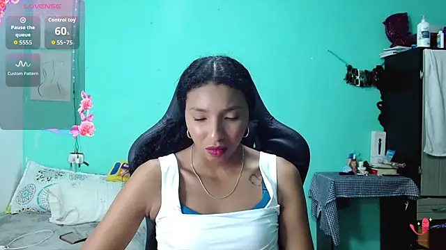 Snapshot of sensitive_brunette chatting on 06.03.26 sensitive brunette online show from 06.03.26