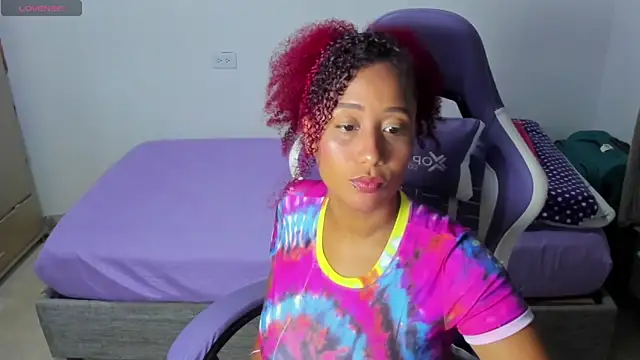 Snapshot of zandra_kiman chatting on 04.24.26 zandra kiman online show from 04.24.26