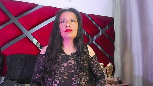 Snapshot of Kendra-Foxxy chatting on 06.19.26 Kendra-Foxxy online show from 06.19.26