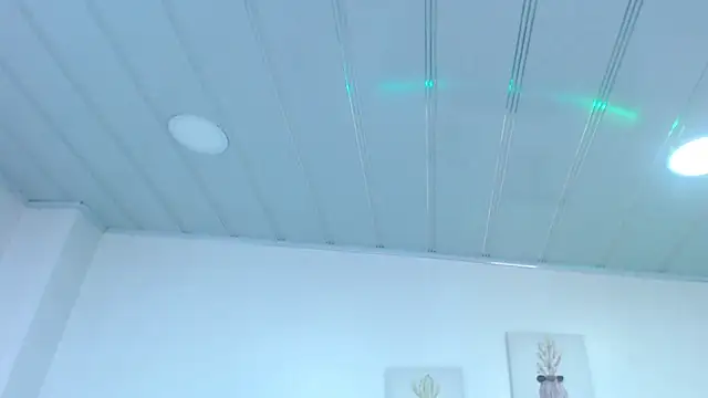 Snapshot of candy_lux_ chatting on 10.03.25 candy lux online show from 10.03.25