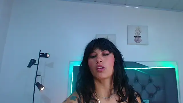 Snapshot of candy_lux_ chatting on 10.07.25 candy lux online show from 10.07.25