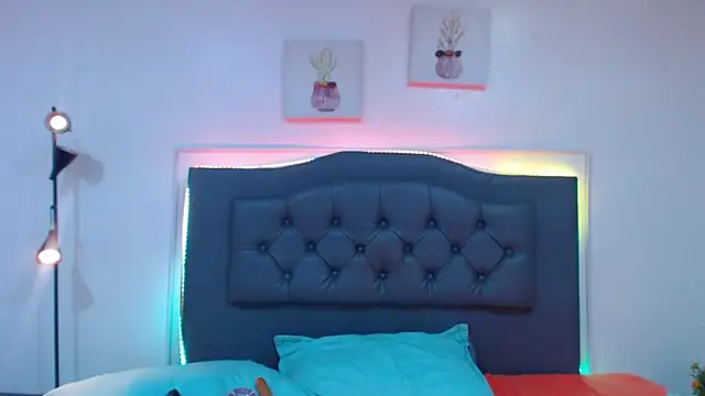 Snapshot of candy_lux_ chatting on 10.12.25 candy lux online show from 10.12.25