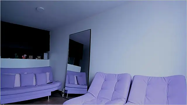 Lauren A online show from 09.18.25