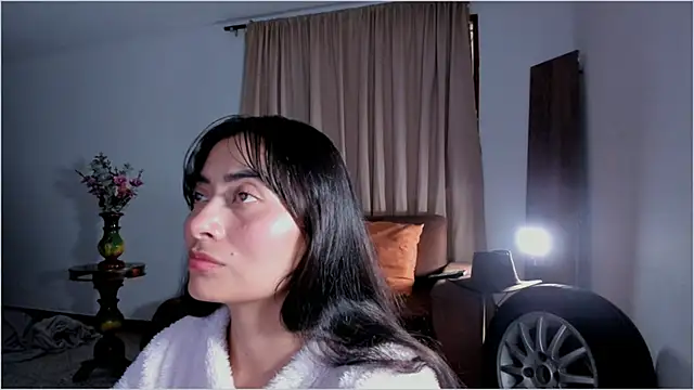 Lauren A online show from 10.23.25