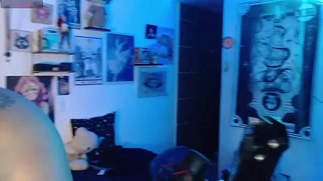 Snapshot of mollyshake1 chatting on 10.06.25 mollyshake1 online show from 10.06.25