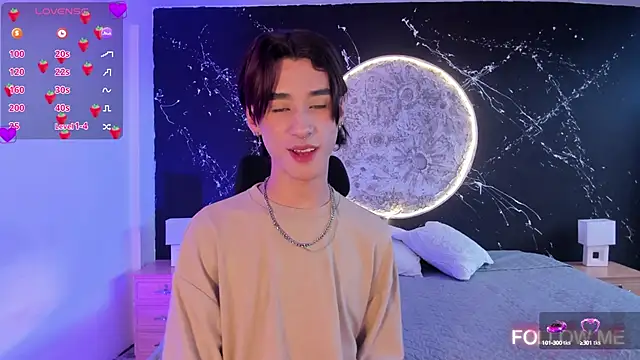 Snapshot of JasperCooper_ chatting on 12.22.24 JasperCooper  online show from 12.22.24