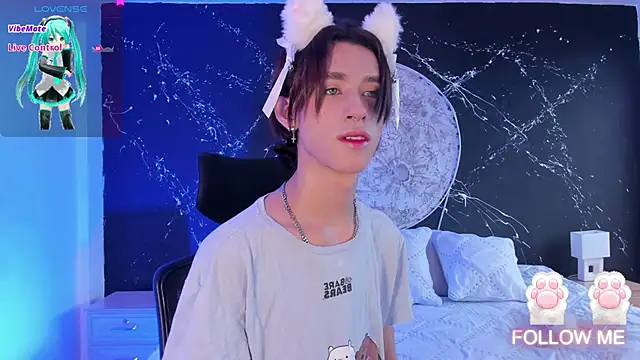 Snapshot of JasperCooper_ chatting on 01.08.25 JasperCooper  online show from 01.08.25