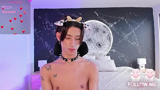 Snapshot of JasperCooper_ chatting on 01.11.25 JasperCooper  online show from 01.11.25