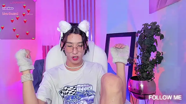 Snapshot of JasperCooper_ chatting on 01.12.25 JasperCooper  online show from 01.12.25