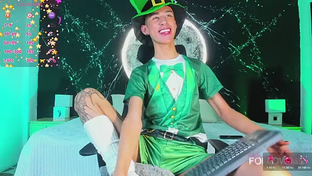 Snapshot of JasperCooper_ chatting on 03.17.25 JasperCooper  online show from 03.17.25