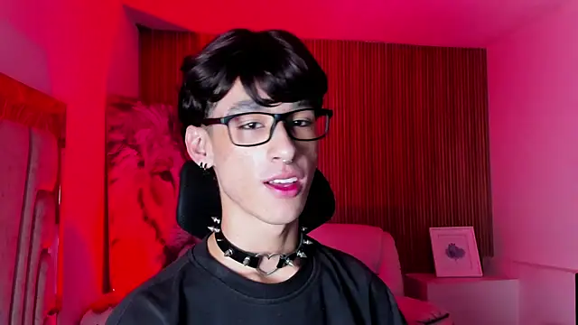 Snapshot of JasperCooper_ chatting on 10.08.25 JasperCooper  online show from 10.08.25